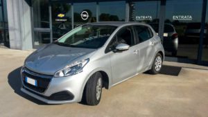 autonoleggio-tozzato-auto-service-mogliano-peugeot-208
