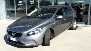 autonoleggio-tozzato-auto-service-mogliano-volvo-v40